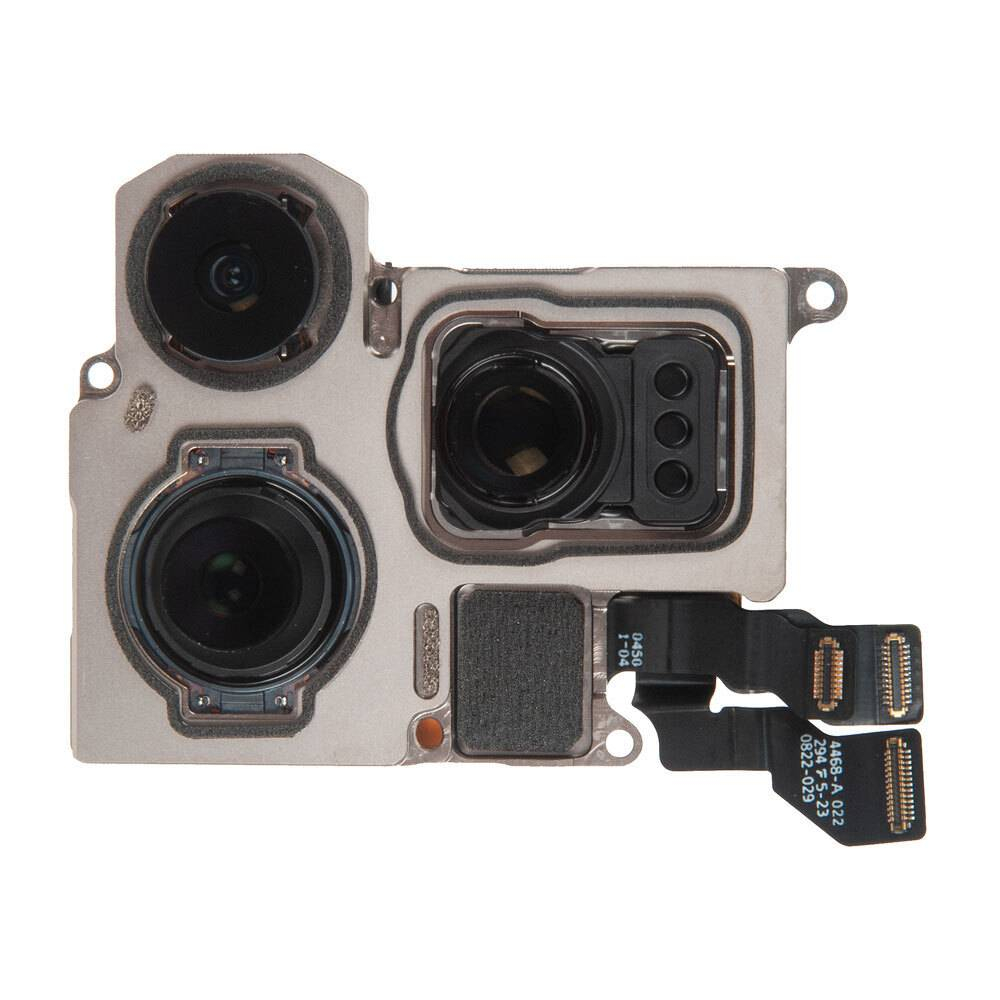 Задняя камера iPhone 15 Pro Max