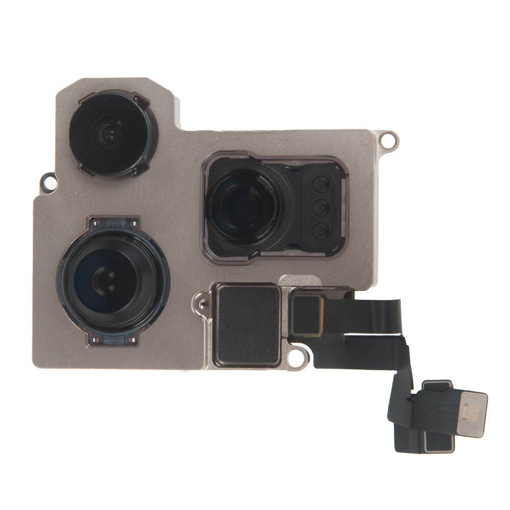 Задняя камера iPhone 16 Pro Max